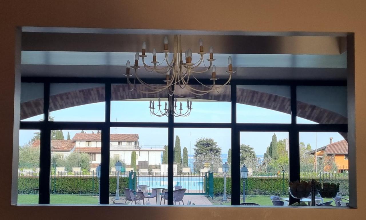 Le Terrazze Sul Lago Hotel & Residence Padenghe sul Garda Exterior foto