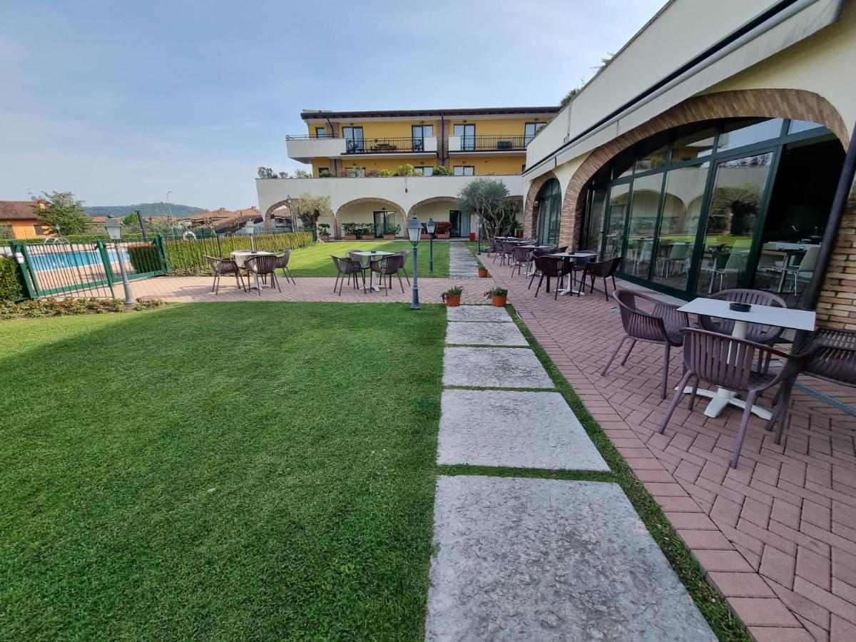 Le Terrazze Sul Lago Hotel & Residence Padenghe sul Garda Exterior foto